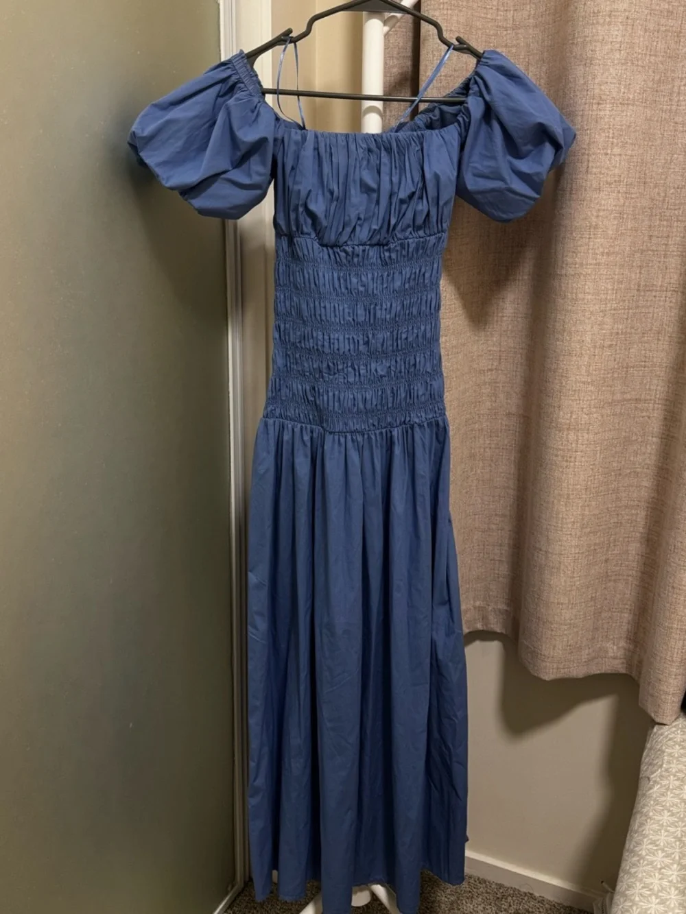 Abercrombie off the shoulder dress